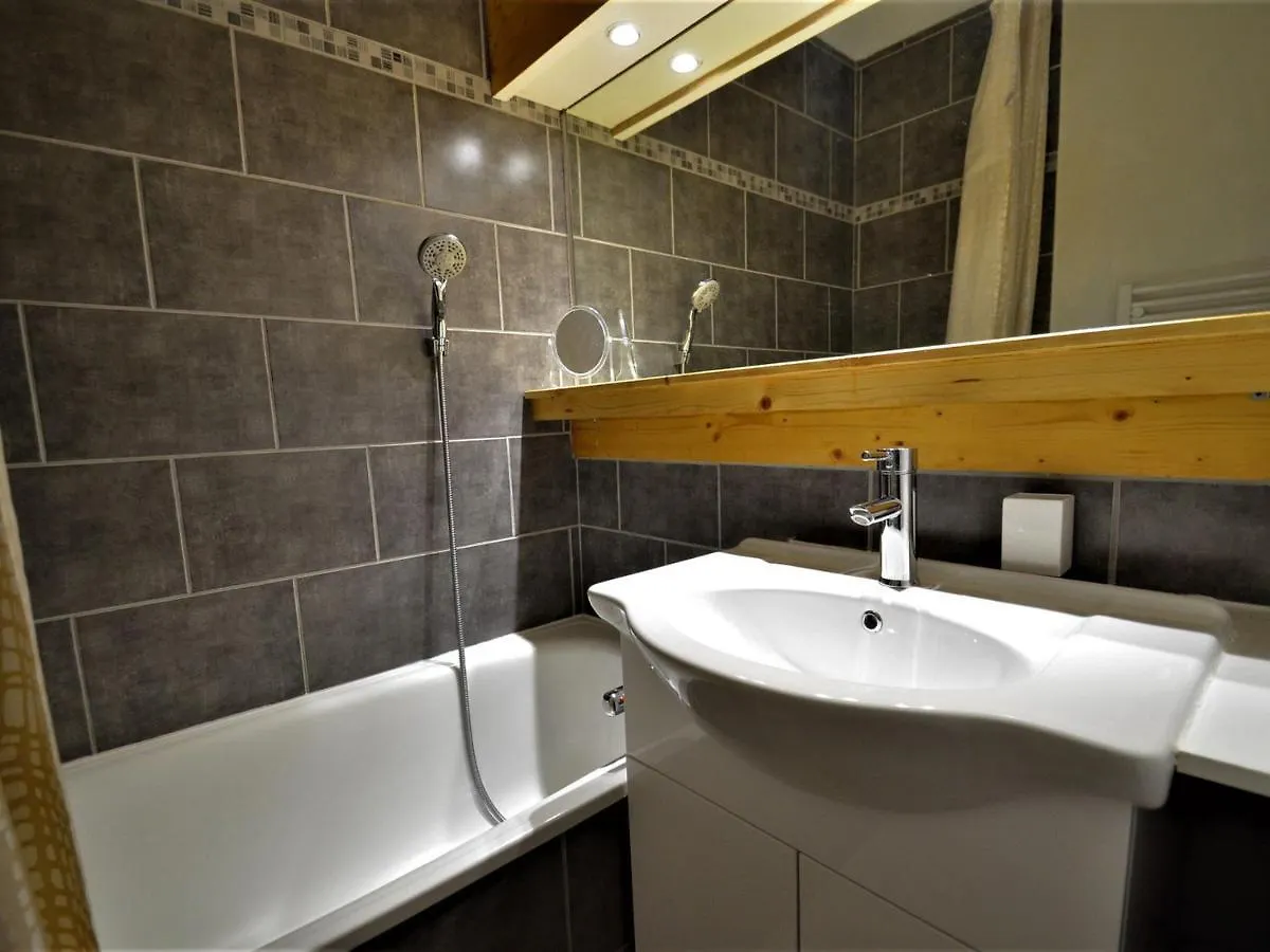 Appartement Montagne 4 Pers, Terrasse, Animaux Admis - Les Menuires - Fr-1-452-46 سان-مارتن-دي-بيفيل شقة