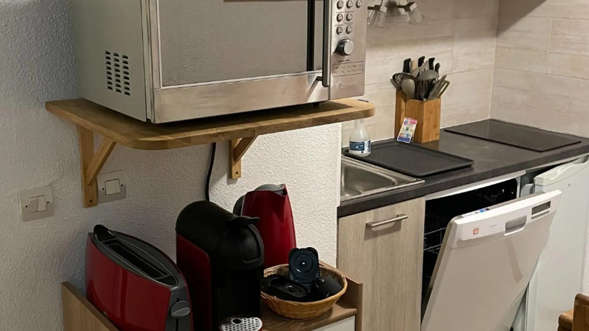 شقة Appartement Montagne 4 Pers, Terrasse, Animaux Admis - Les Menuires - Fr-1-452-46 سان-مارتن-دي-بيفيل فرنسا